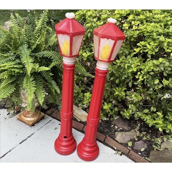 Vintage Christmas Lamp Post Blow Molds Red Empire 1969 PAIR - Picture 1 of 9